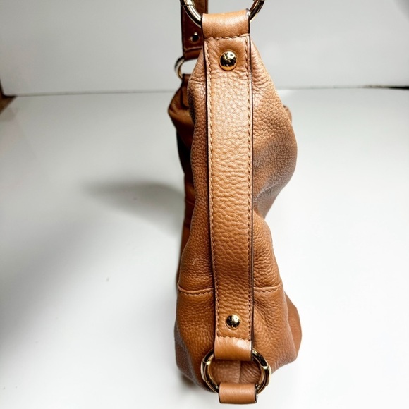 MICHAEL KORS "Fulton" Genuine‎ Pebbled Leather Medium-to-Large Tan Shoulder Bag - Picture 4 of 11